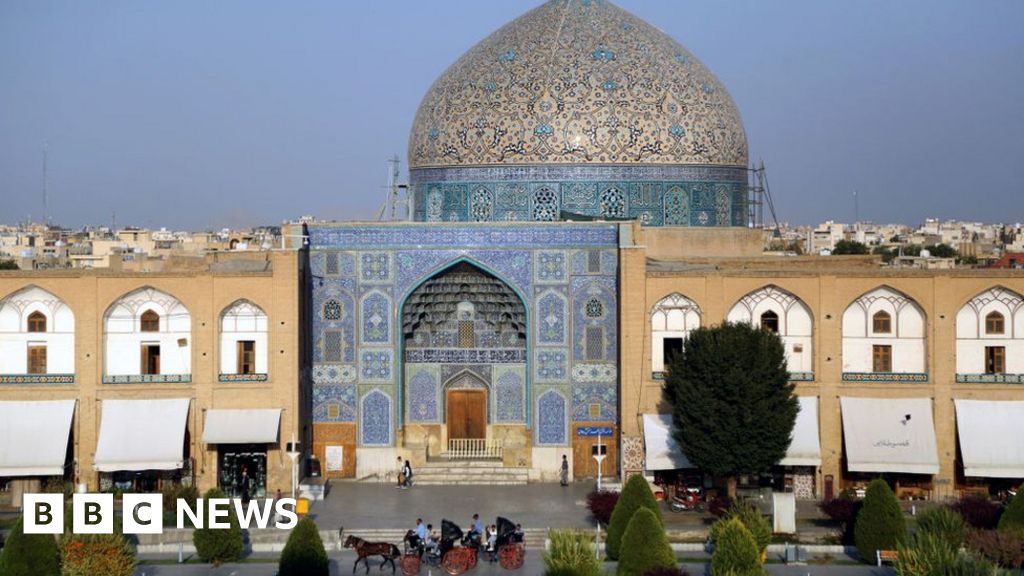 Isfahan – major Iranian city where blasts heard