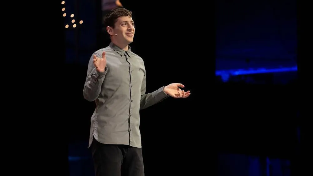 Alex Edelman wins Emmy for ‘Just For Us,’ his HBO comedy special on antisemitism and Jewish identity