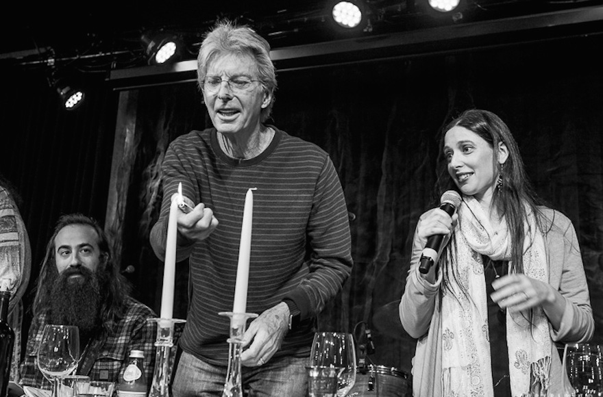 Phil Lesh, Grateful Dead bassist who hosted musical Passover seders, dies at 84