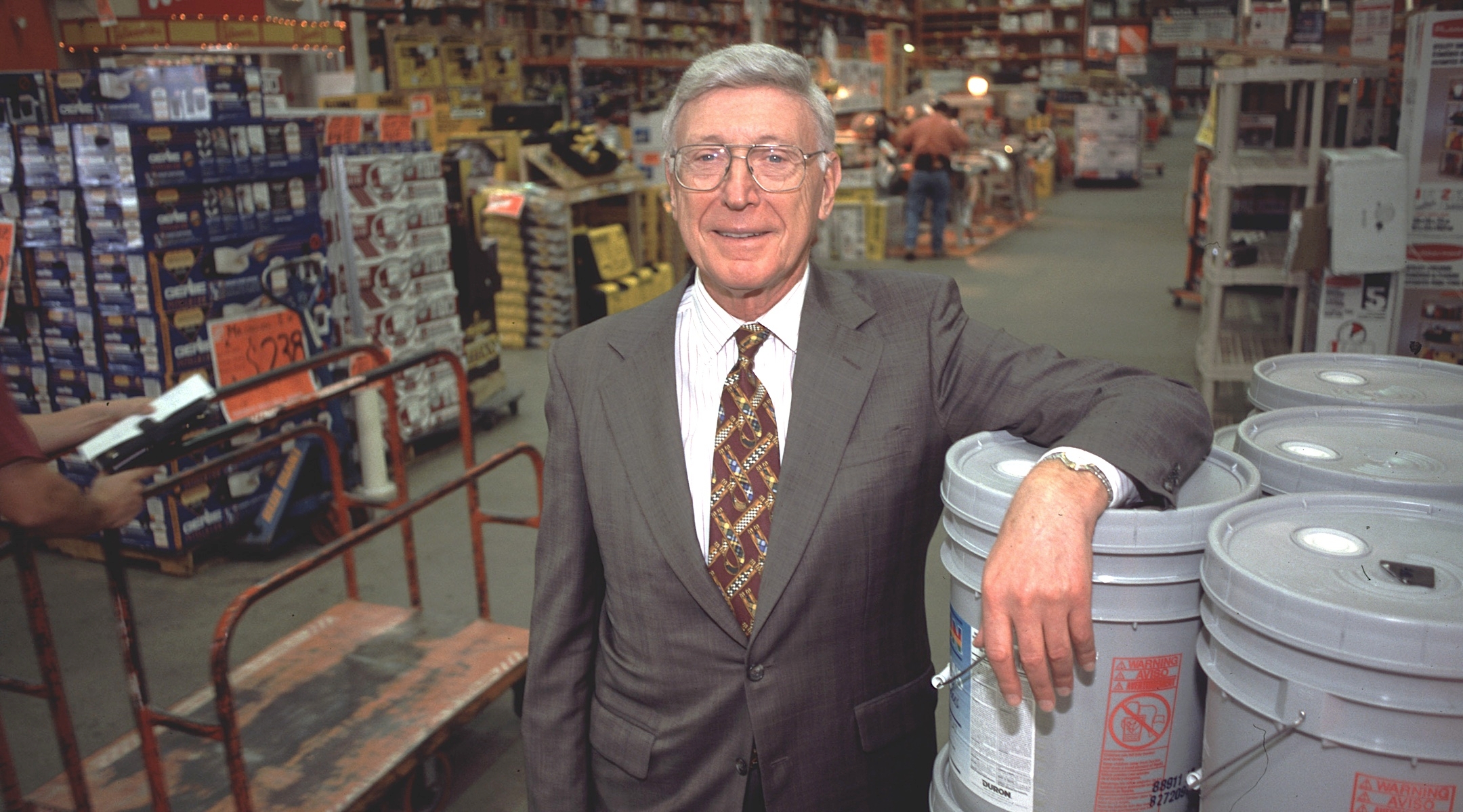 Bernie Marcus, Home Depot founder who gave to Republicans and Israel, dies at 95