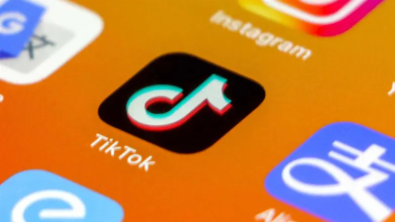 TikTok goes offline in the US, hours before ban goes into effect