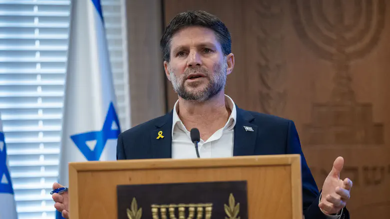 Religious Zionist party: 'We won't bolt government if fighting resumes after 1st stage'