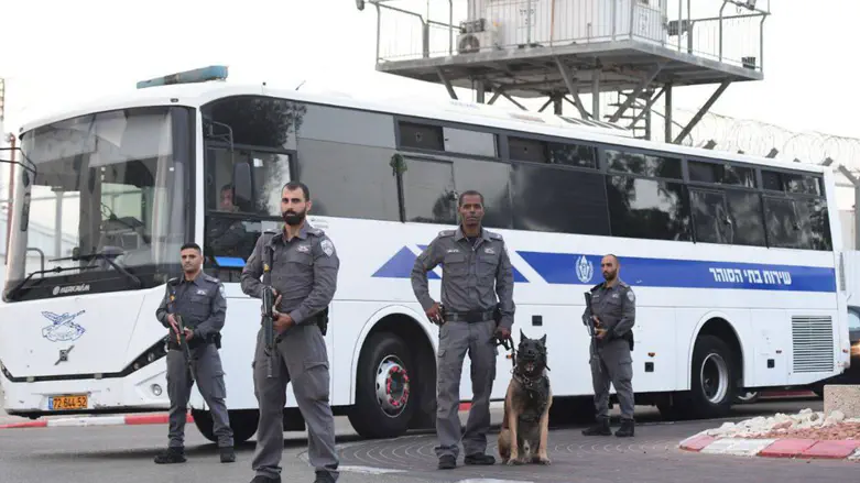 Israel Prison Service prepares to release thousands of terrorists