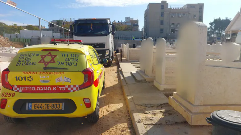 Elderly woman killed by truck in Bnei Brak