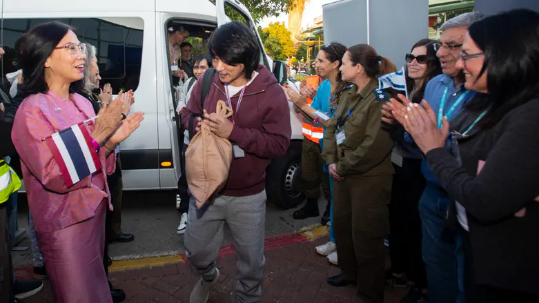 Watch: Former Thai hostages welcomed back to Israel