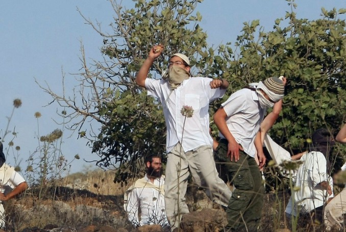 Settlers Attack West Bank Village, Set Fire to Six Palestinian Homes