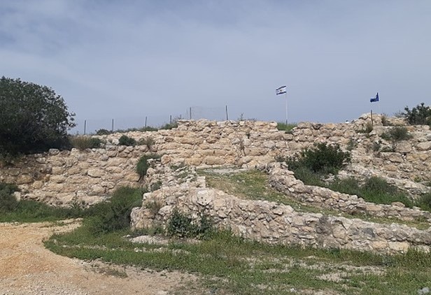 OFF THE BEATEN TRACK: Tel Yarmut (Biblical Jarmuth)