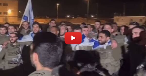 WATCH: IDF Soldiers Sing Hatikvah Upon Leaving Gaza