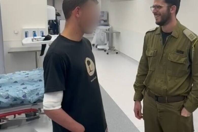 IDF Officer Who Lost Arm Fighting in Gaza Among Wounded in Tel Aviv Stabbing