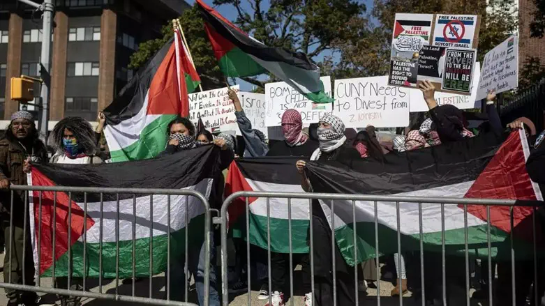 Boro Park: Anti-Israel protesters violently attack Jews in NY