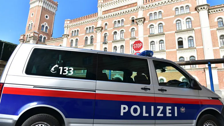 Knife attack in Austria leaves teen dead, four hurt, suspect in custody