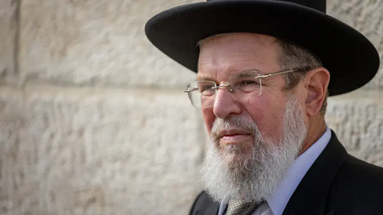 'Farmers are desperate for water' | Chief rabbi urges: Pray for rain