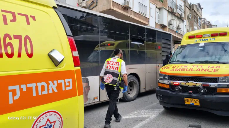 Bnei Brak: Child injured while carrying out ancient custom for Shabbat