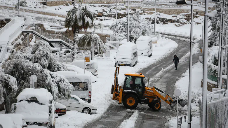 Cold front to hit later, snow still expected in Jerusalem on Saturday