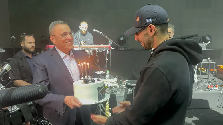 Jerusalem Mayor surprises Idan Amedi