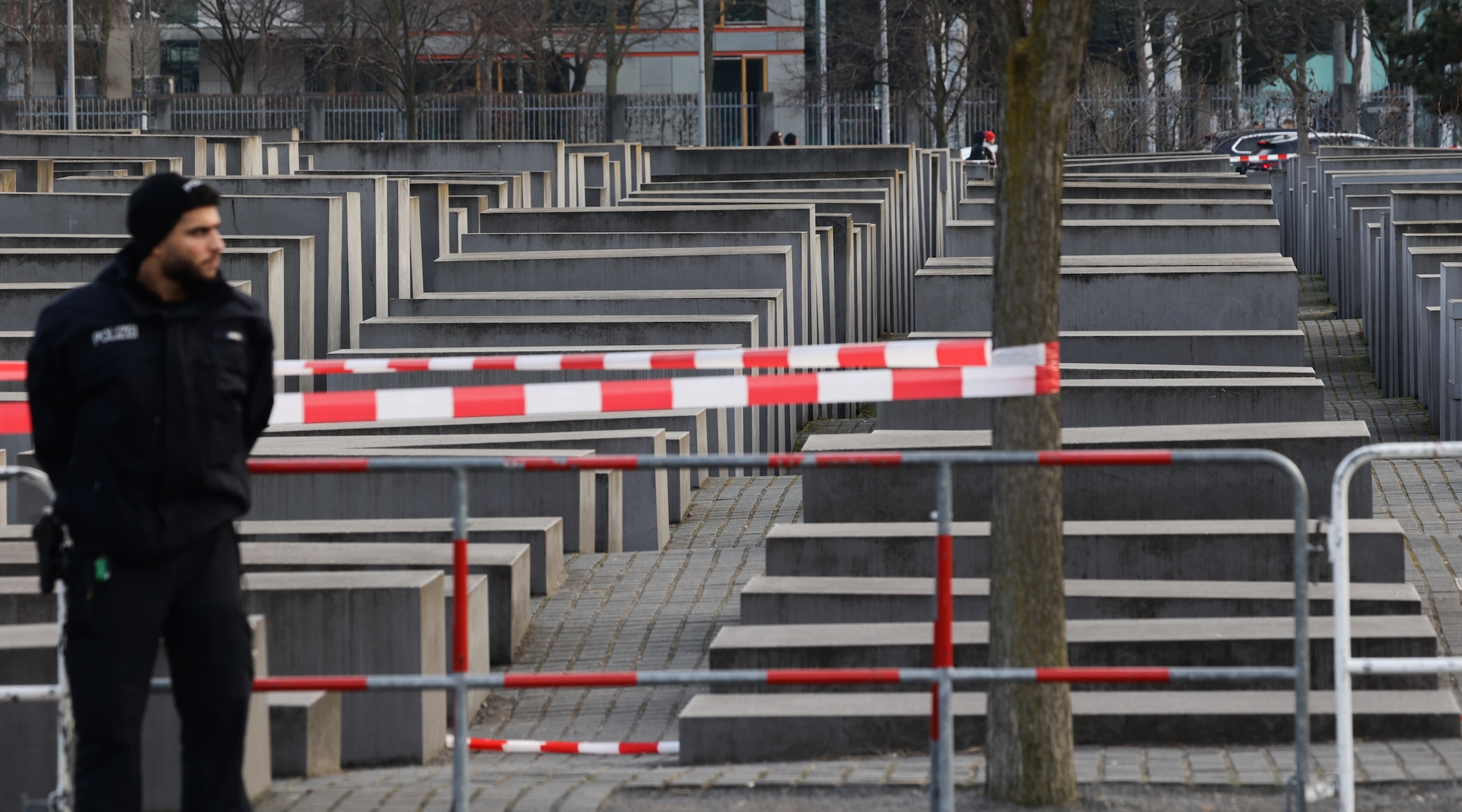 Suspect in Berlin Holocaust memorial stabbing sought to kill Jews