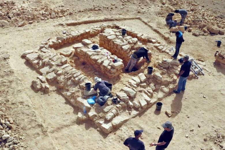 Arrowheads from Yemen: Evidence of Ancient Trade Caravans Found in Negev