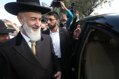 Former chief rabbi Yona Metzger investigated for indecent act with minor