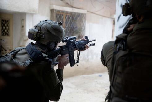 IDF terrorist hunt expands in West Bank amid fear that most released prisoners are re