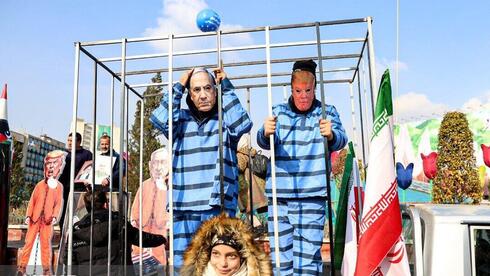 Netanyahu, Trump effigies paraded in cages through Tehran