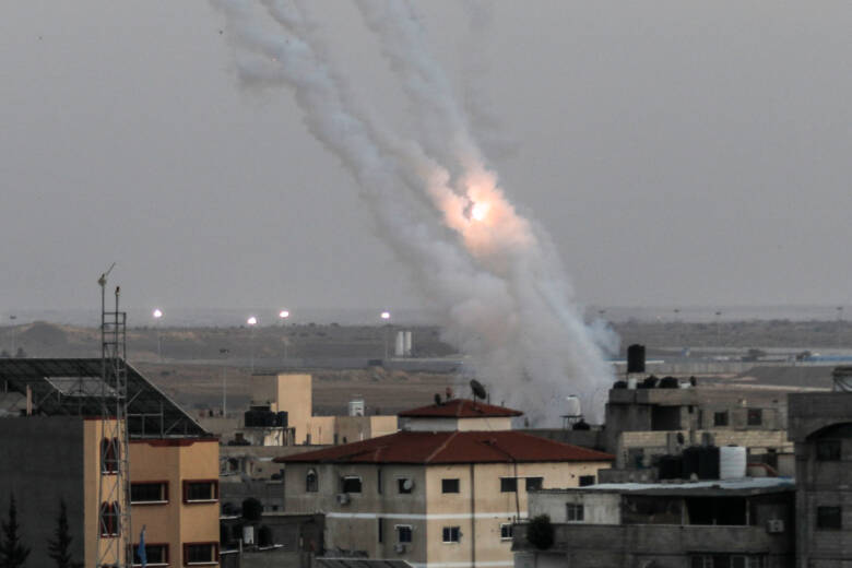 Netanyahu Holds Security Briefing in Southern Israel as Rocket Fired from Gaza