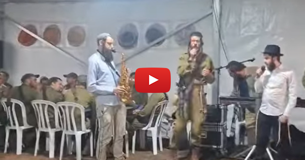 WATCH: Members of Haredi IDF Battalion Convene for Musical Get-Together Following Long Trek