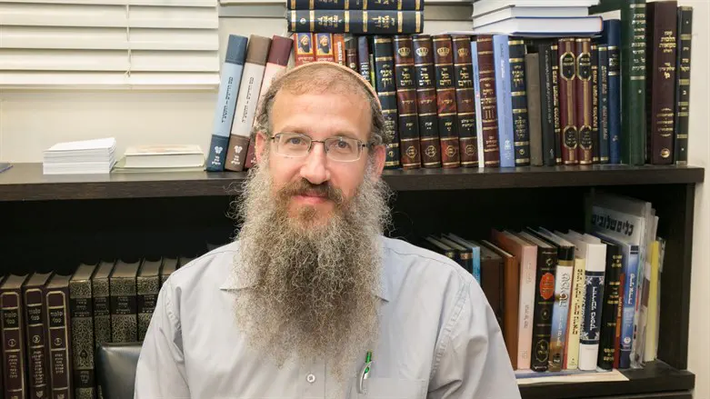 Rabbi Ahrele Harel says he stopped playing professional soccer to keep Shabbat