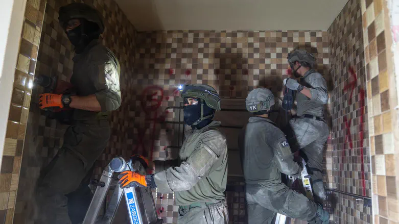 Watch: IDF destroys home of terrorist who murdered Amnon Mukhtar