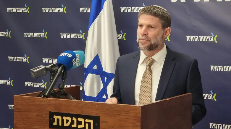 Minister Smotrich: Don't give in to threats, Bar's dismissal is necessary