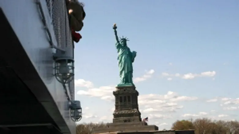 French politician calls for US to return Statue of Liberty