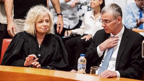 Justice Minister Yair Levin moves to dismiss attorney genera