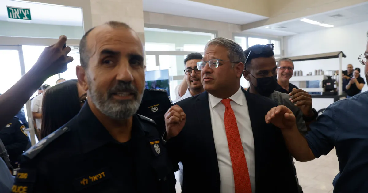 Police Chief Clashes With Ben-Gvir Over Probe Into Leak by Former IDF Legal Chief