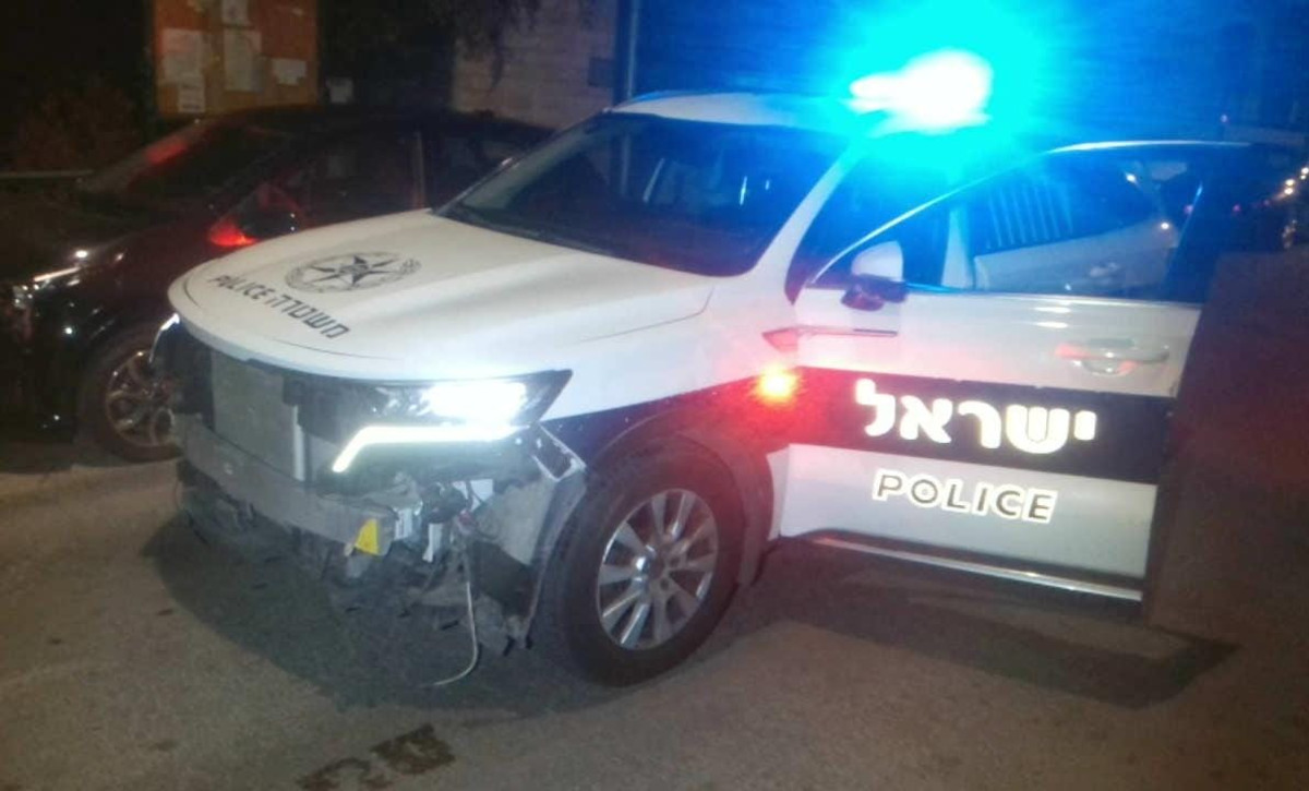 אנרכיה בעיר הפשע החדשה של ישראל: רימון נזרק לעבר וילה יוקרתית אנרכיה בעיר הפשע החדשה של ישראל: רימון נזרק לעבר וילה יוקרתית