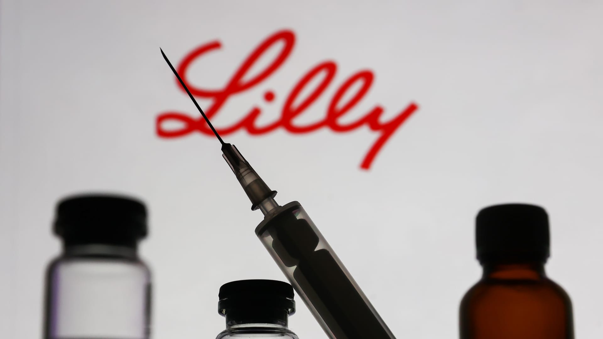Jim Cramer says Eli Lilly should soon top a trillion stock market value Jim Cramer says Eli Lilly should soon top a trillion stock market value