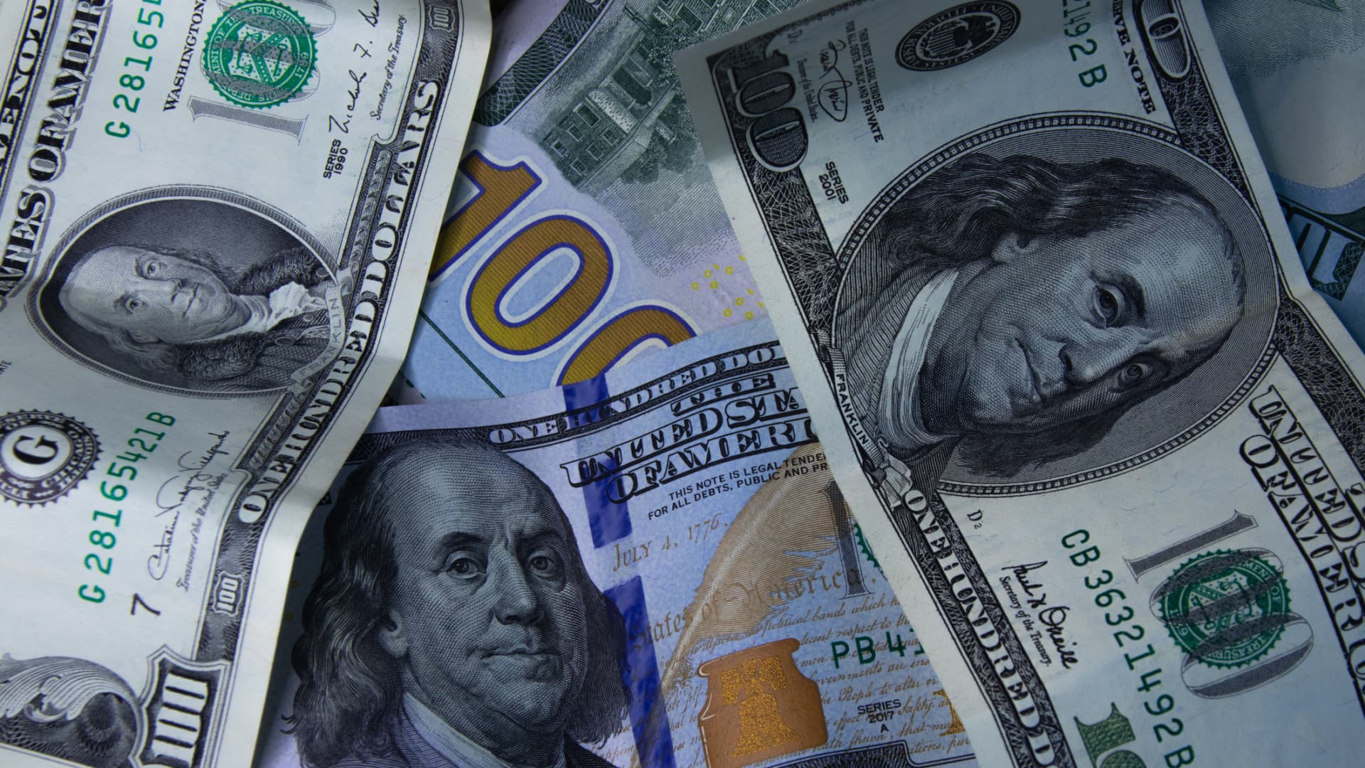 Dollar on track for worst week in four months as case for Fed cut builds