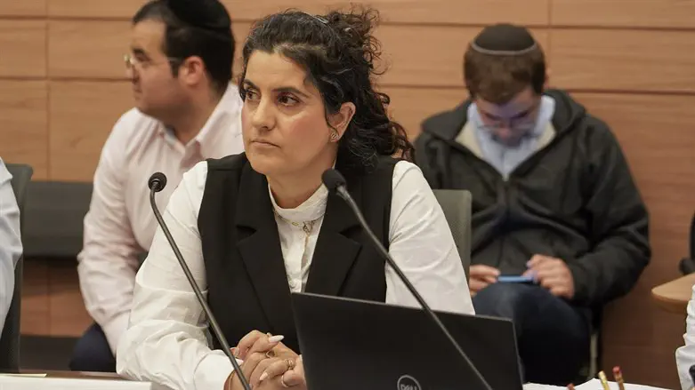 “פגם בהליך החקיקה”: אזהרת היועצת המשפטית נגד קרעי