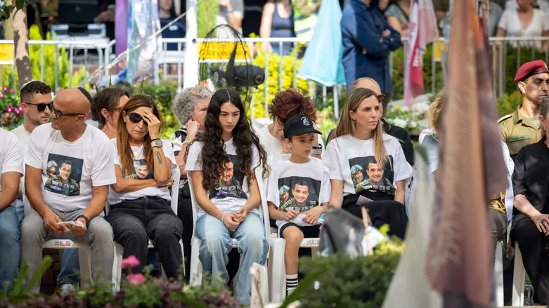 “אם אני נופל בשבי, אל תעשו עליי עסקאות” | אילן חממי חשף את צוואת בנו אל”ם אסף חממי “אם אני נופל בשבי, אל תעשו עליי עסקאות” | אילן חממי חשף את צוואת בנו אל”ם אסף חממי