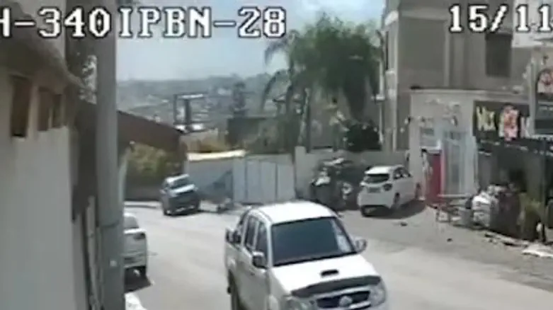 “הרכב החשמלי הידרדר אחורה – ופגע בו” | תיעוד חריג “הרכב החשמלי הידרדר אחורה – ופגע בו” | תיעוד חריג