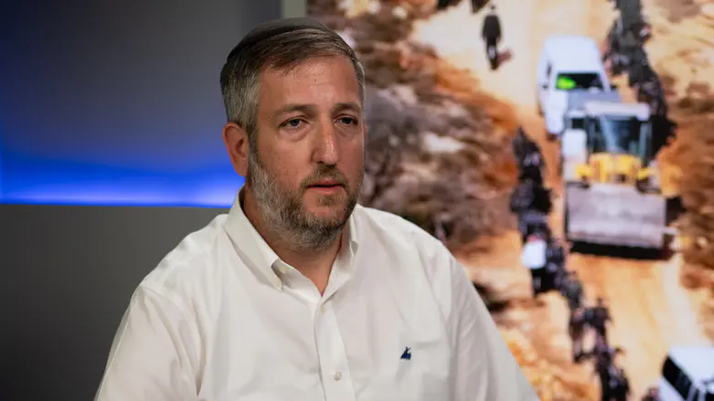 הפינוי בגוש עציון: חבר המועצה הופתע – וחושף את הסיפור המלא הפינוי בגוש עציון: חבר המועצה הופתע – וחושף את הסיפור המלא