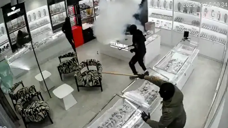 אופקים: תושיית העובד סיכלה שוד נועז