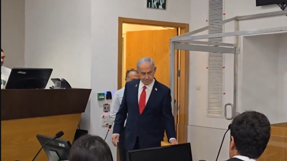 משפט נתניהו: עימות סוער בתיק המתנות עם התביעה