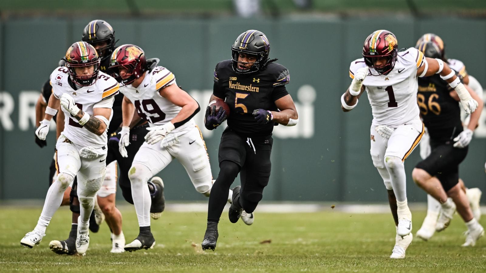 ’Cats Complete Comeback, Secure Bowl Eligibility In 38-35 Win Over Minnesota ’Cats Complete Comeback, Secure Bowl Eligibility In 38-35 Win Over Minnesota