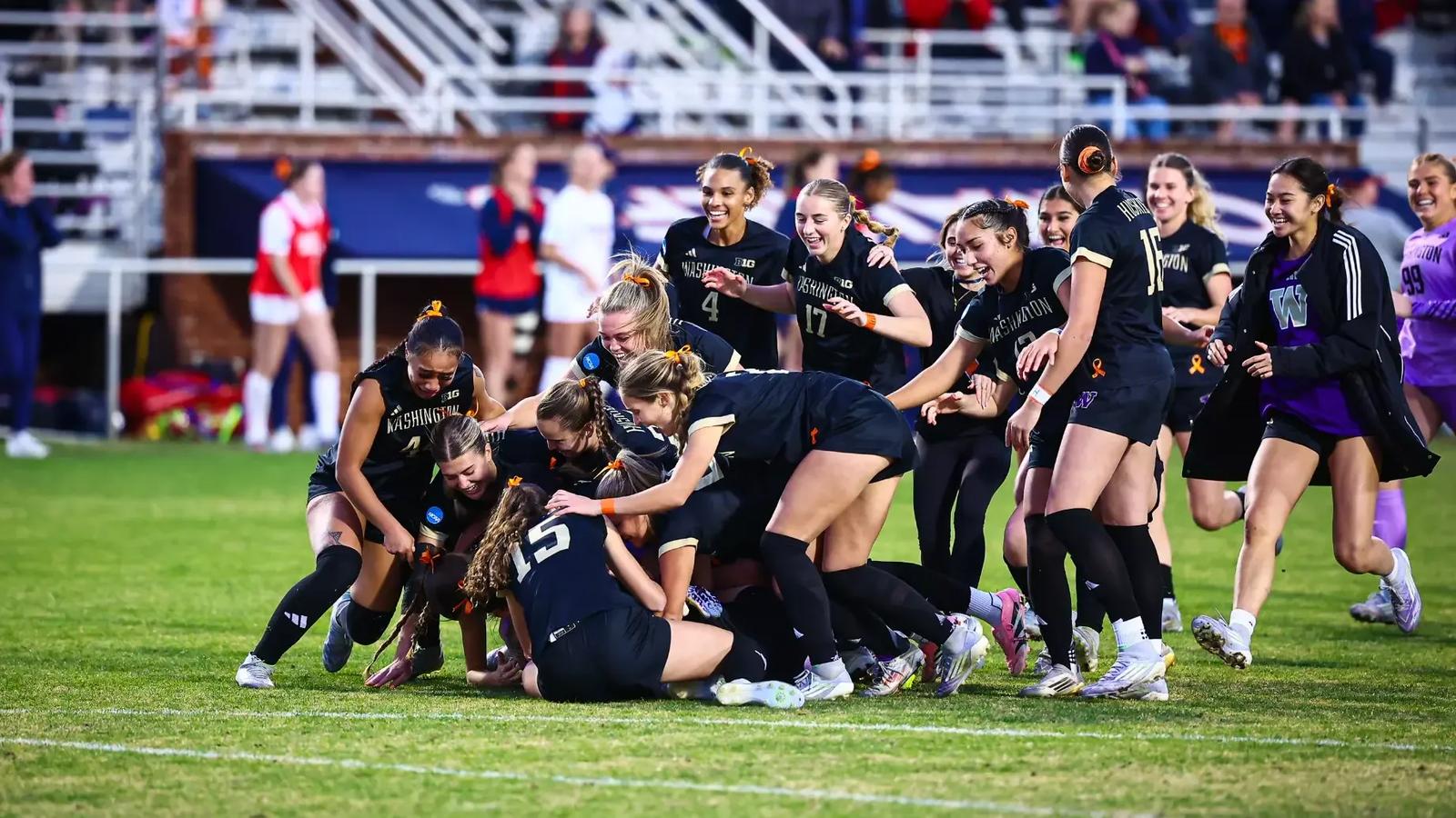 Penalty Kicks Send Washington To Elite Eight Over No. 7 Virginia