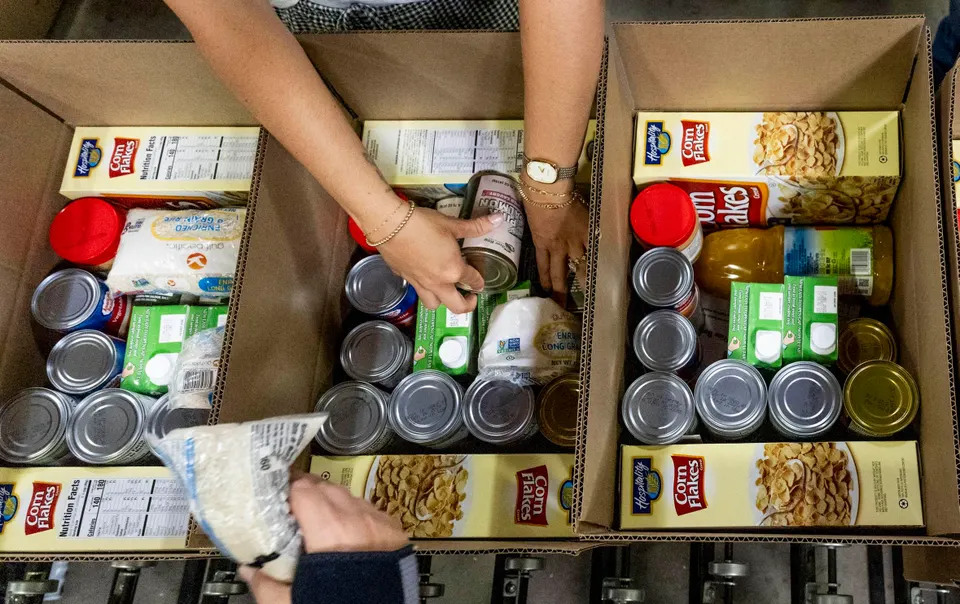 Food Assistance Cuts Conflict With Calls To Raise Nutritional Standards Food Assistance Cuts Conflict With Calls To Raise Nutritional Standards