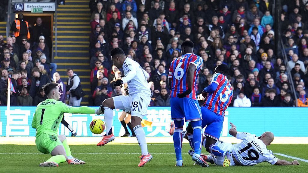 Crystal Palace vs Man United LIVE: Latest updates as Mateta gives Palace halftime lead