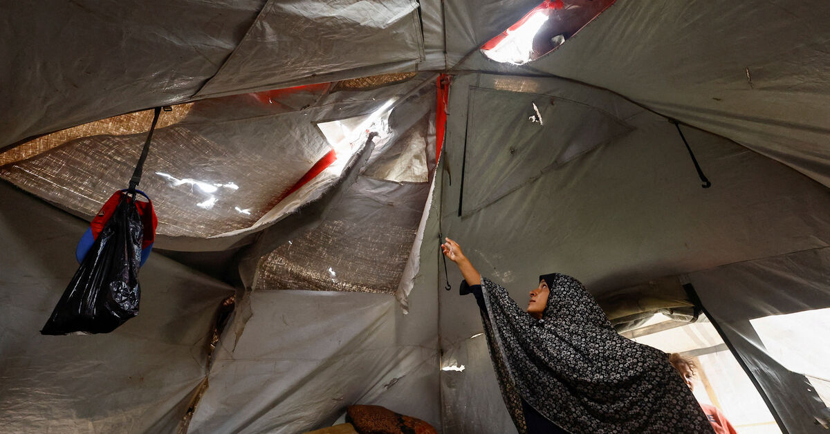 Not enough tents, food reaching Gaza as winter comes, aid agencies say