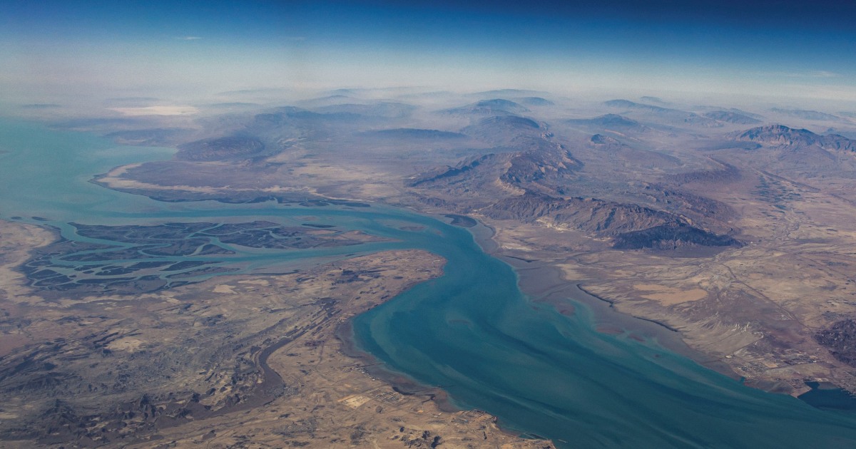 Iran seizes tanker in Strait of Hormuz, U.S. official says, as tensions remain high in region Iran seizes tanker in Strait of Hormuz, U.S. official says, as tensions remain high in region