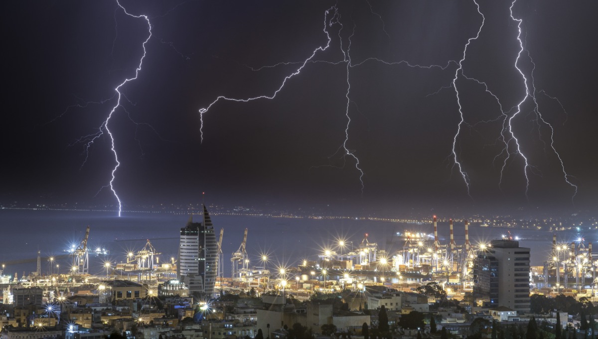 השירות המטאורולוגי מתריע: שיטפונות כבדים בדרך לשני כבישים