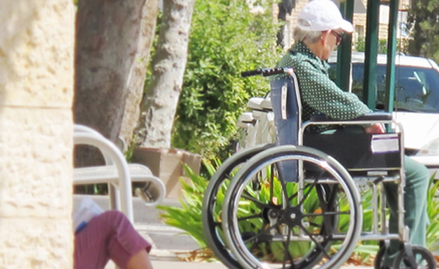 קשיש נפטר והוריש מיליונים לבעל בית קפה קשיש נפטר והוריש מיליונים לבעל בית קפה