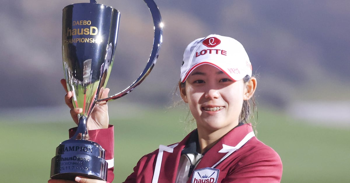 Hwang Yu-min Credits Lotte Chairman with Tournament Win – 조선일보